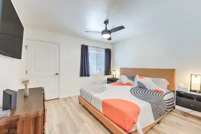 950 Seven Hills Drive 2825 Bedroom