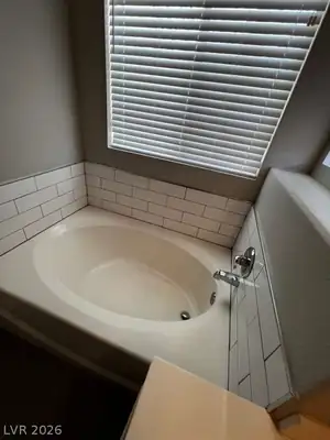 9901 Trailwood Drive 1069 Primary Bathroom