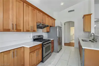 310 Dazzling Terrace, Henderson, NV 89012 Kitchen