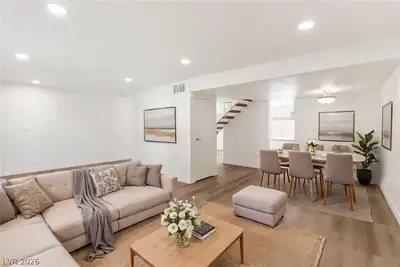 4627 Bountiful Way, Las Vegas, NV 89121 Living Room