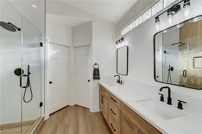 1317 Fox Acres Drive, Las Vegas, NV 89134 Primary Bathroom