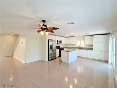 280 Ladies Tee Court, Las Vegas, NV 89148 Kitchen
