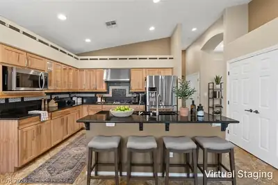 284 Ben Johnson Court, Las Vegas, NV 89183 Kitchen