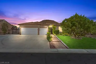 284 Ben Johnson Court, Las Vegas, NV 89183 Front of Structure