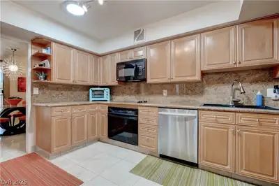 205 East HARMON Avenue 309 Kitchen