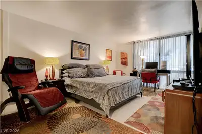 205 East HARMON Avenue 309 Bedroom
