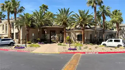 7163 South Durango Drive 204, Las Vegas