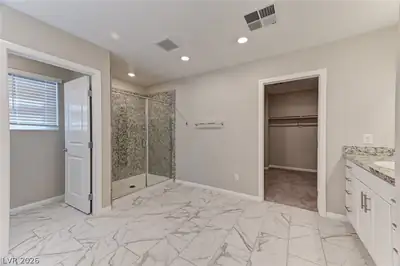 7527 Ardenno Street, North Las Vegas, NV 89084 Primary Bathroom