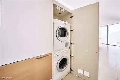 3726 Las Vegas Boulevard 501 Laundry