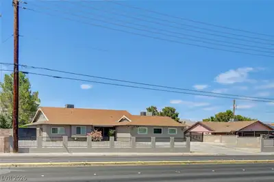 3768 East Russell Road Front of Structure