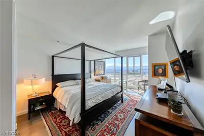 4525 Dean Martin Drive 2806 Primary Bedroom