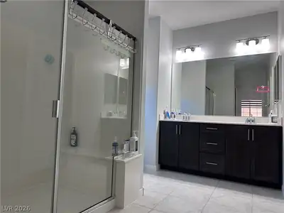 83 Summer Rhapsody Avenue, Henderson, NV 89015 Primary Bathroom