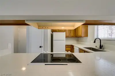 3355 Racquet Street, Las Vegas, NV 89121 Kitchen