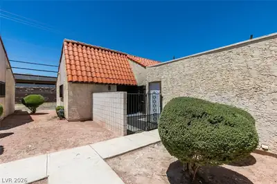 3355 Racquet Street, Las Vegas, NV 89121 Front of Structure