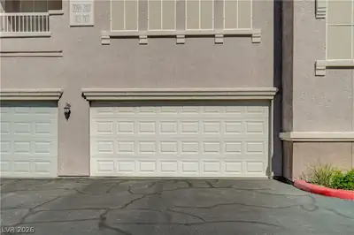 9975 Peace Way 2099 Garage