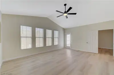 9975 Peace Way 2099 Living Room