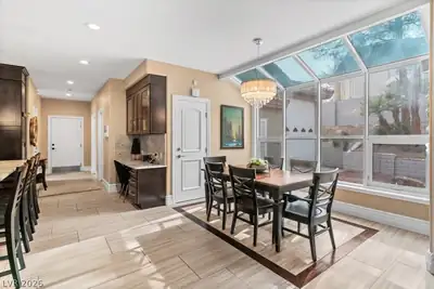 7 Larkside Court, Henderson, NV 89014 Dining Area