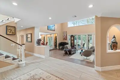 7 Larkside Court, Henderson, NV 89014 Living Room