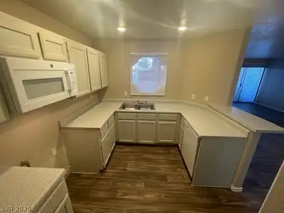 5046 South Rainbow Boulevard 104 Kitchen
