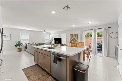 330 Bay Village Place Kitchen
