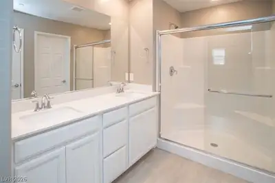 9 Alamere Falls Drive, Las Vegas, NV 89138 Primary Bathroom