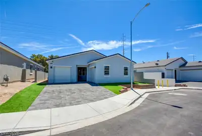 5534 Stormy Night Court, Las Vegas