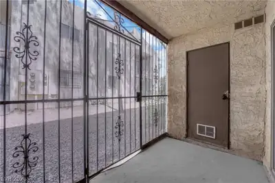 4444 West Desert Inn Road A, Las Vegas, NV 89102 Patio