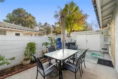 2141 Twickenham Place D Patio