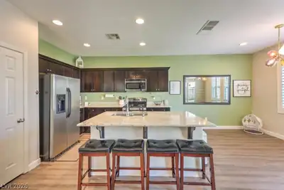 1556 Otero Valley Court, Henderson, NV 89074 Kitchen