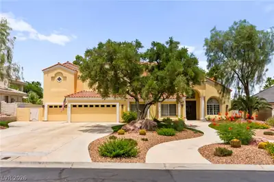 7428 Doe Avenue, Las Vegas, NV 89117 Front of Structure