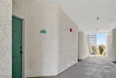 3550 Bay Sands Drive 1093 Entry