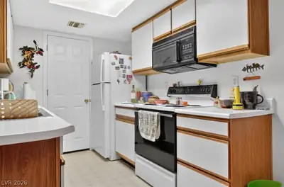 3550 Bay Sands Drive 1093 Kitchen