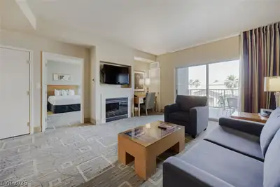 211 East Flamingo Road 209 Las Vegas, NV 89169