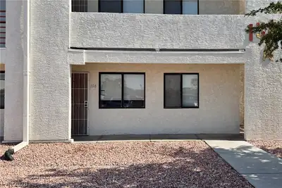 1381 East University Avenue 106, Las Vegas