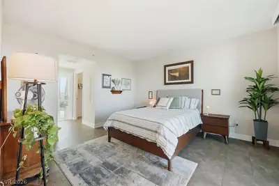 322 Karen Avenue 2402 Bedroom