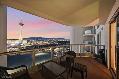 322 Karen Avenue 2402 Patio