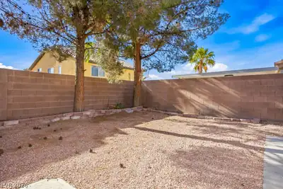 3714 PARIA CANYON Street 0 Yard