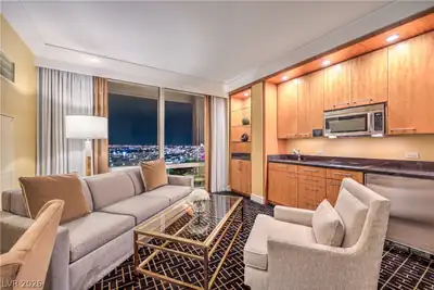 2000 Fashion Show Drive 3219 Living Room