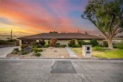 236 East Country Club Drive, Henderson