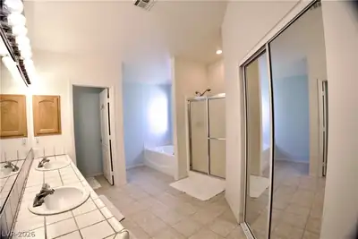 1220 Gamebird Road, Pahrump, NV 89048 Primary Bathroom