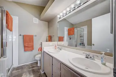 7905 Lago Vista Lane 203 Primary Bathroom