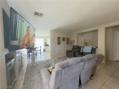 4048 Knoll Ridge Avenue, North Las Vegas, NV 89032 Living Room