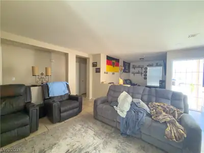 4048 Knoll Ridge Avenue, North Las Vegas, NV 89032 Living Room