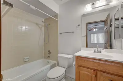 2757 Carnation Lane - Primary Bathroom