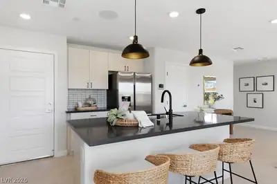 913 Cadence View Way, Henderson, NV 89011 Kitchen