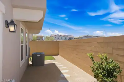 913 Cadence View Way, Henderson, NV 89011 Patio