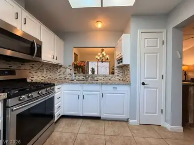 8665 Prairie Hill Drive Kitchen