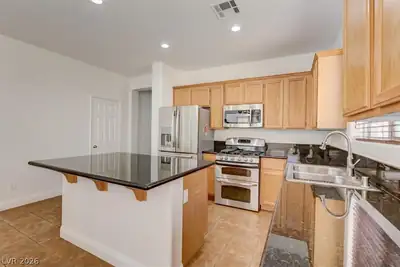 10948 Positano Street Kitchen
