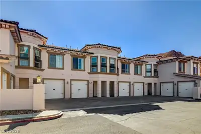 32 Via Vasari 103, Henderson, NV 89011 Front of Structure