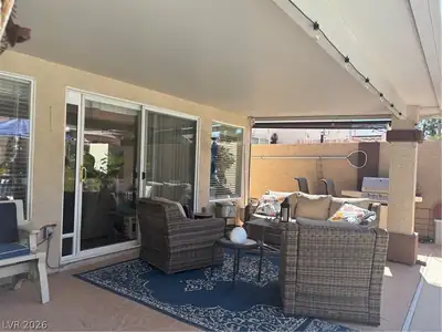 1412 October Oak Avenue Patio